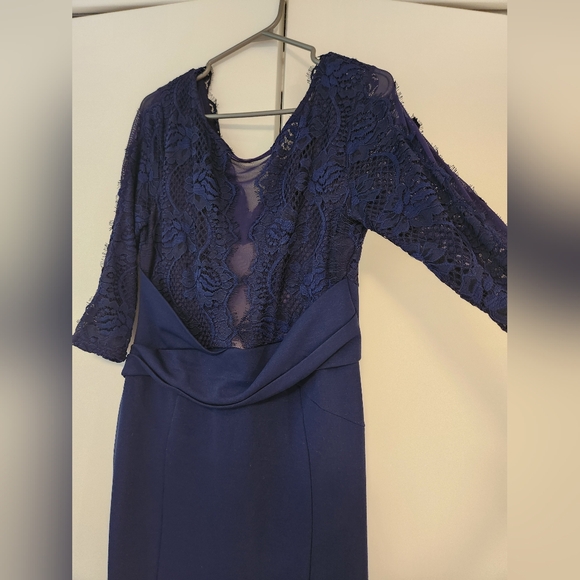 Dress - Picture 2 of 6